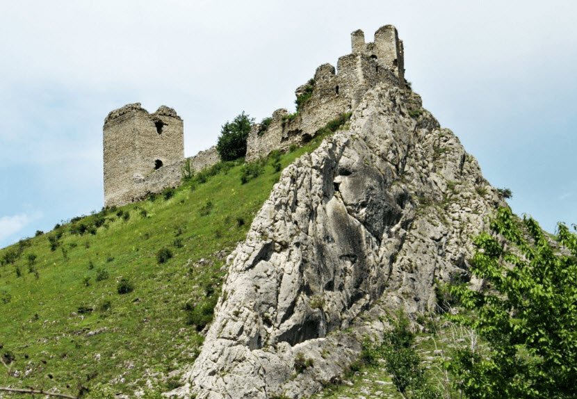 Cetatea Trăscăului, Romania, Romania